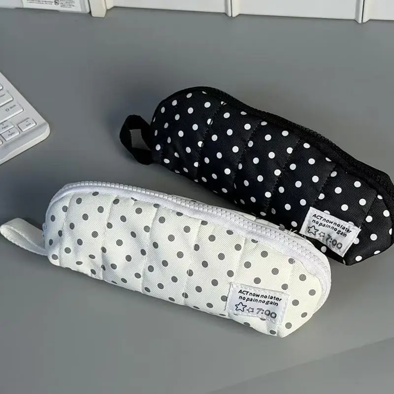 Niedliches Polka-Dot-Federmäppchen mit weich gepolstertem Design und robustem Reißverschluss für Schüler, Büro, Studium und Aufbewahrung von Schreibwaren. – Detail 6