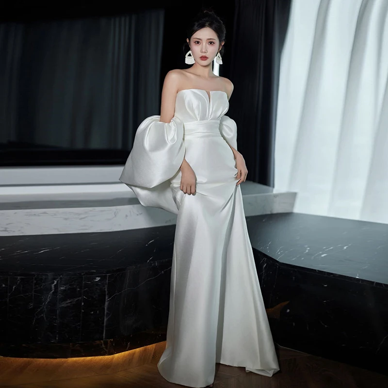 الساتان الفرنسي خارج الكتف فستان الزفاف الخفيف العروس المتخصصة بسيطة الأبيض حورية البحر تحية خارج فستان الزفاف ثوب الزفاف