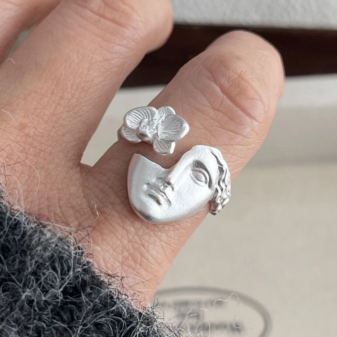 BF CLUB 925 Sterling-Ringe für Damen, schlicht, geometrisch, handgefertigt, unregelmäßig, Retro-Ring mit Jungen- und Mädchen-Gesicht, allergiefrei, als Geburtstagsgeschenk – Detail 6