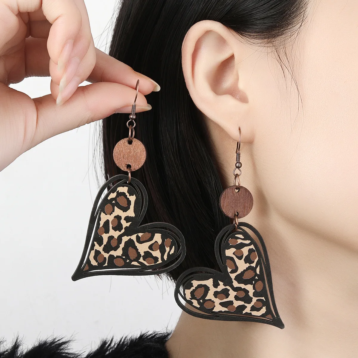 2024 hollowed out leopard print wooden heart-shaped earrings, small round wooden pieces Thanksgiving women's jewelry Ear Studs