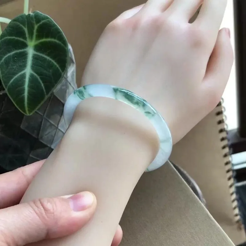

Ice Drifting Quartz Rock Bracelet Fashion Women's Style