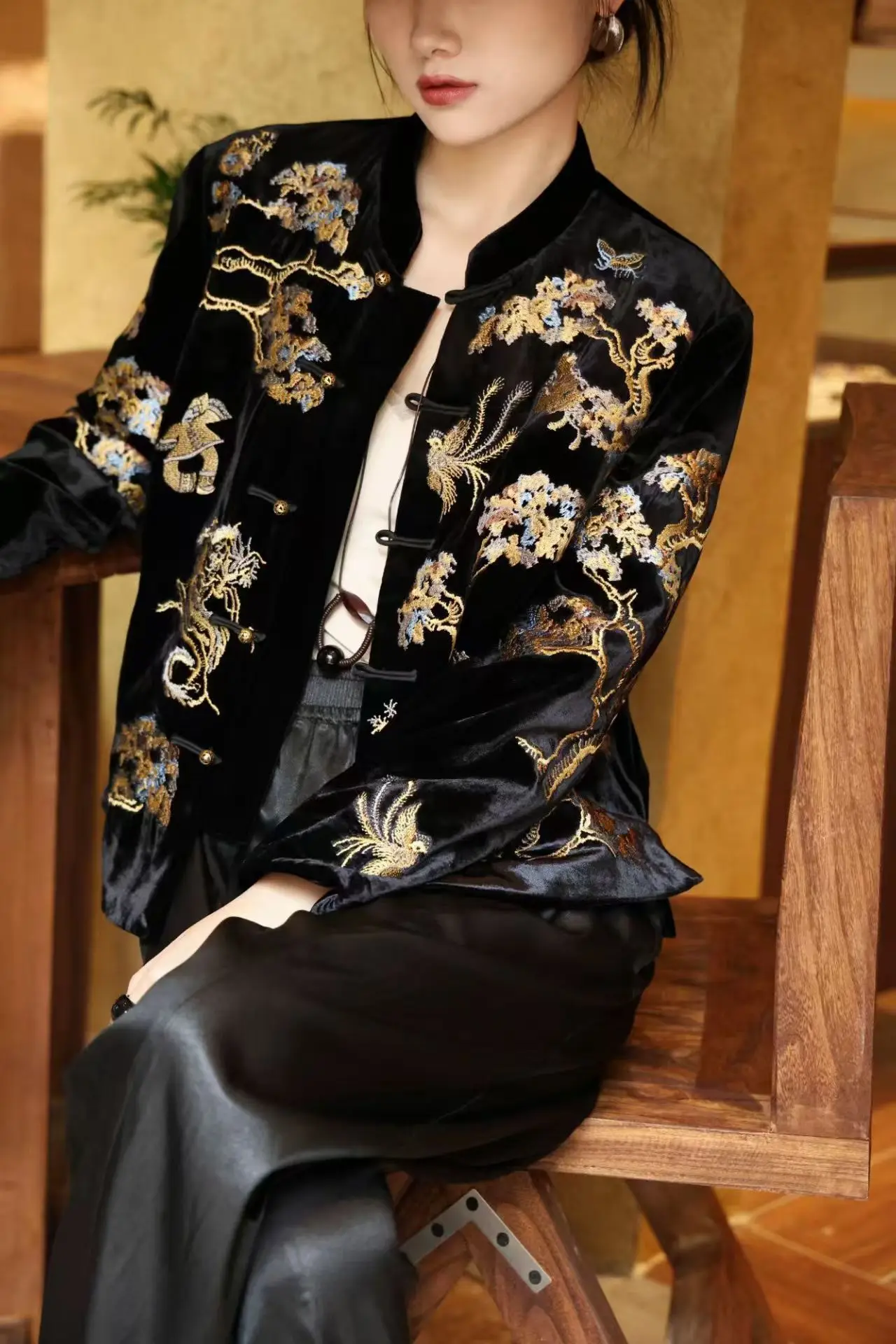 Autumn New Exclusive Design Silk + Velvet Fabric with Ten Thousand Needles Embroidered Gold Phoenix  Luxury Women's Coat S-XL