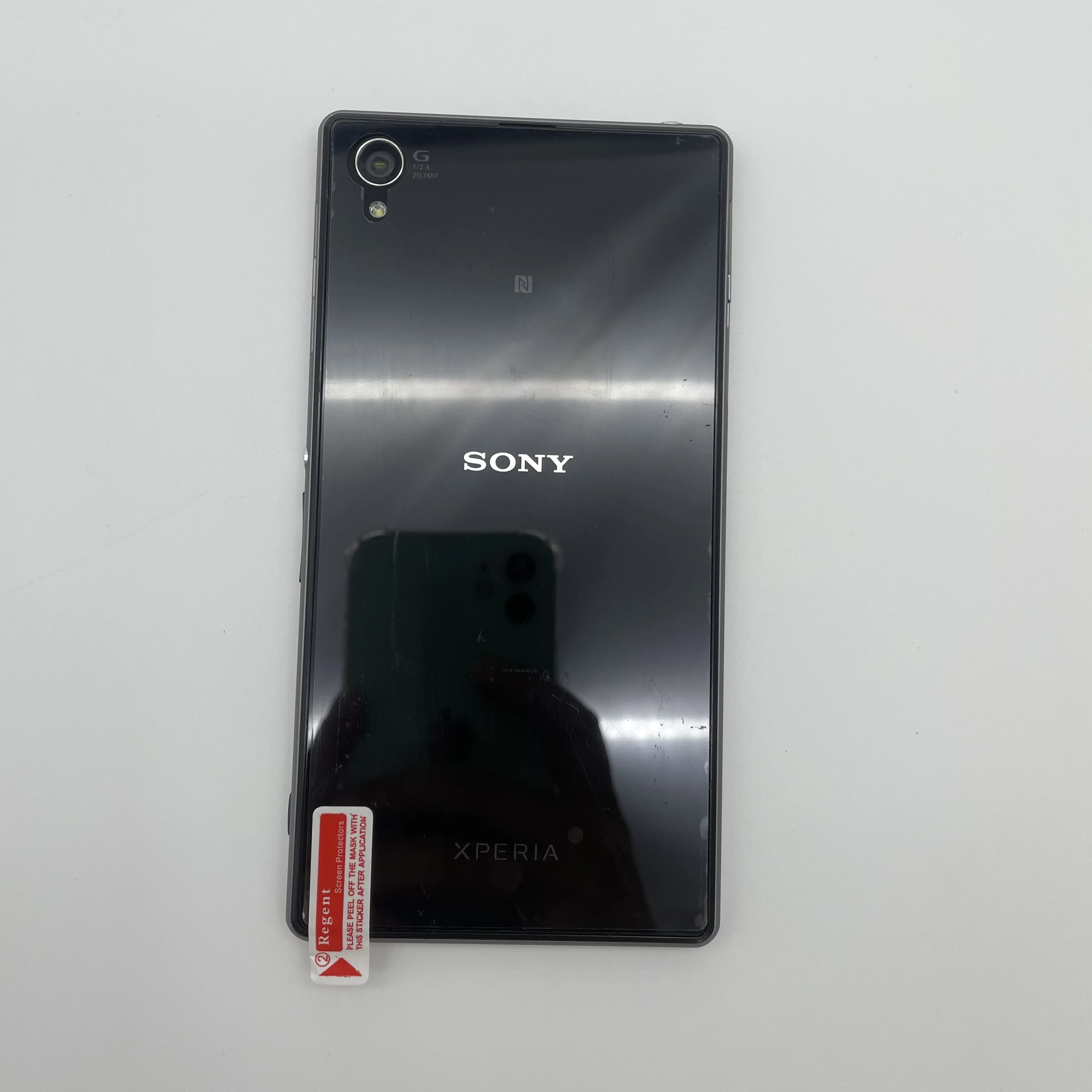 سوني اريكسون Z1 4G C6903/C6902 NFC بلوتوث 16 جيجابايت 2 جيجابايت رام 5.0 بوصة 20 ميجابكسل أندرويد 4.2 3000 مللي أمبير