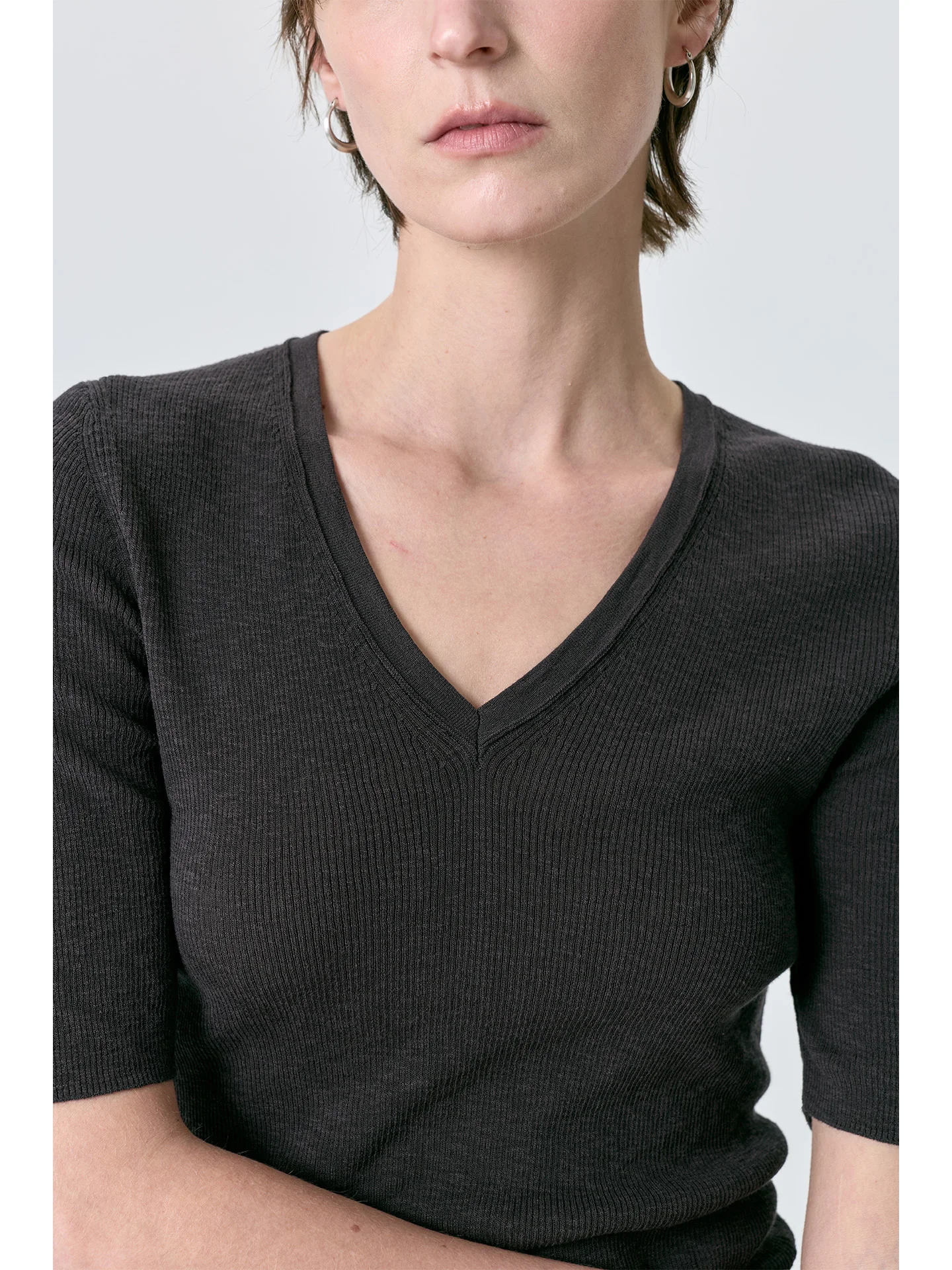 

Comfortable Breathable Cotton Linen Slimming Short Sleeve V-Neck Knitted Top Women's Summer Simple Versatile Base Layer Shirt
