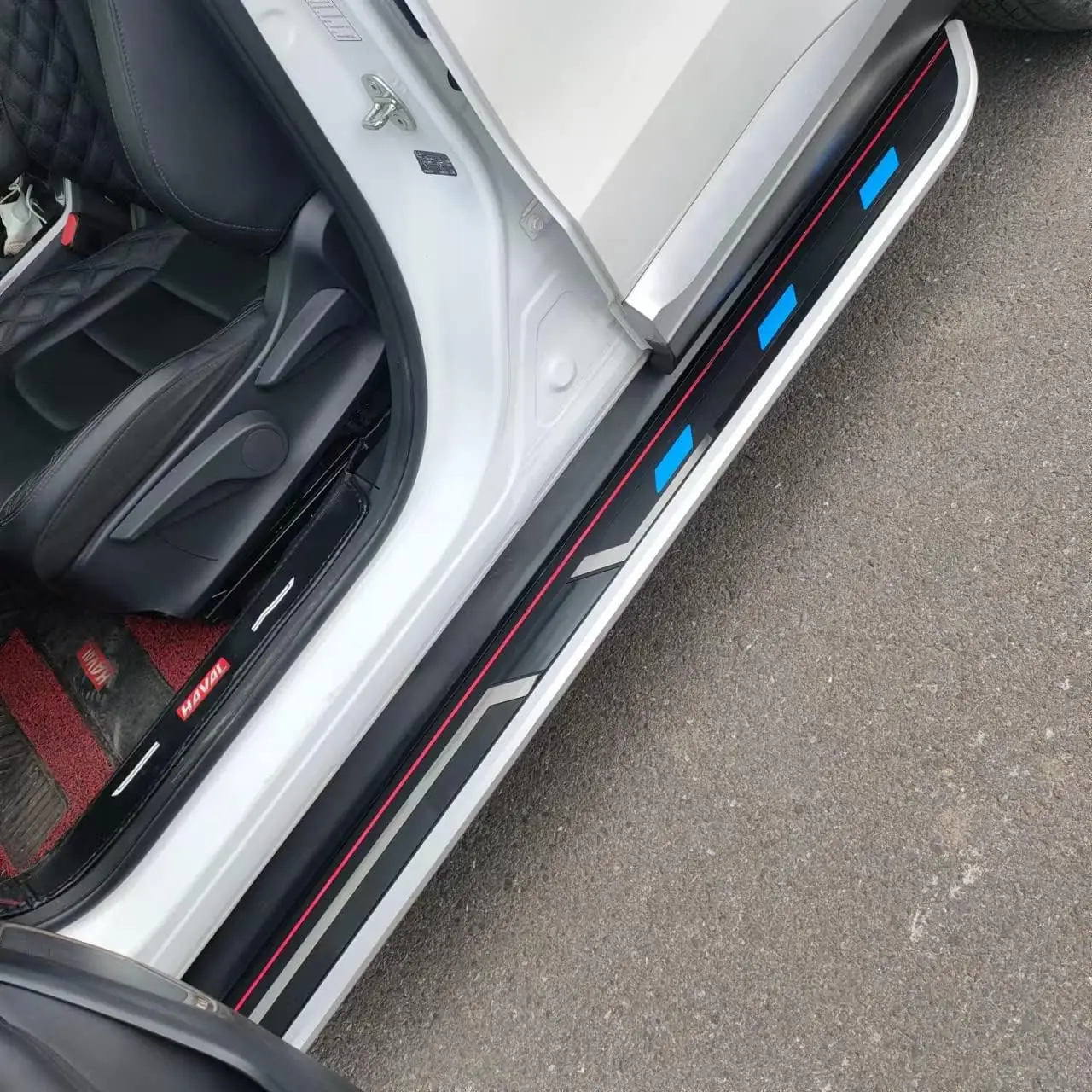 2 قطعة لوحة الجري مناسبة لجاكوار F-PACE 2016-2025 ملحقات دواسة شريط Nerf ذات الخطوة الجانبية (مع الأقواس)