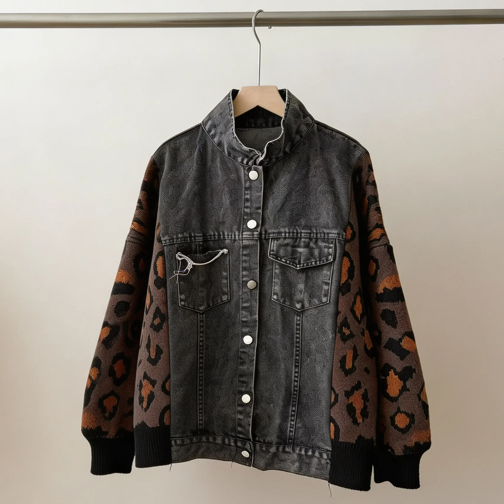 SuperAen Retro Distressed Denim Patchwork Leopard Print Knitted Sleeve Coat Autum Stand-up Collar Metal Buttons Loose Jacket