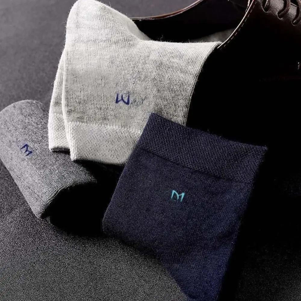 Soft Letter Men Business Cotton Socks Solid Color Thin Men's Mid Tube Hosiery Simple Non-Slip Running Ankle Socks Business