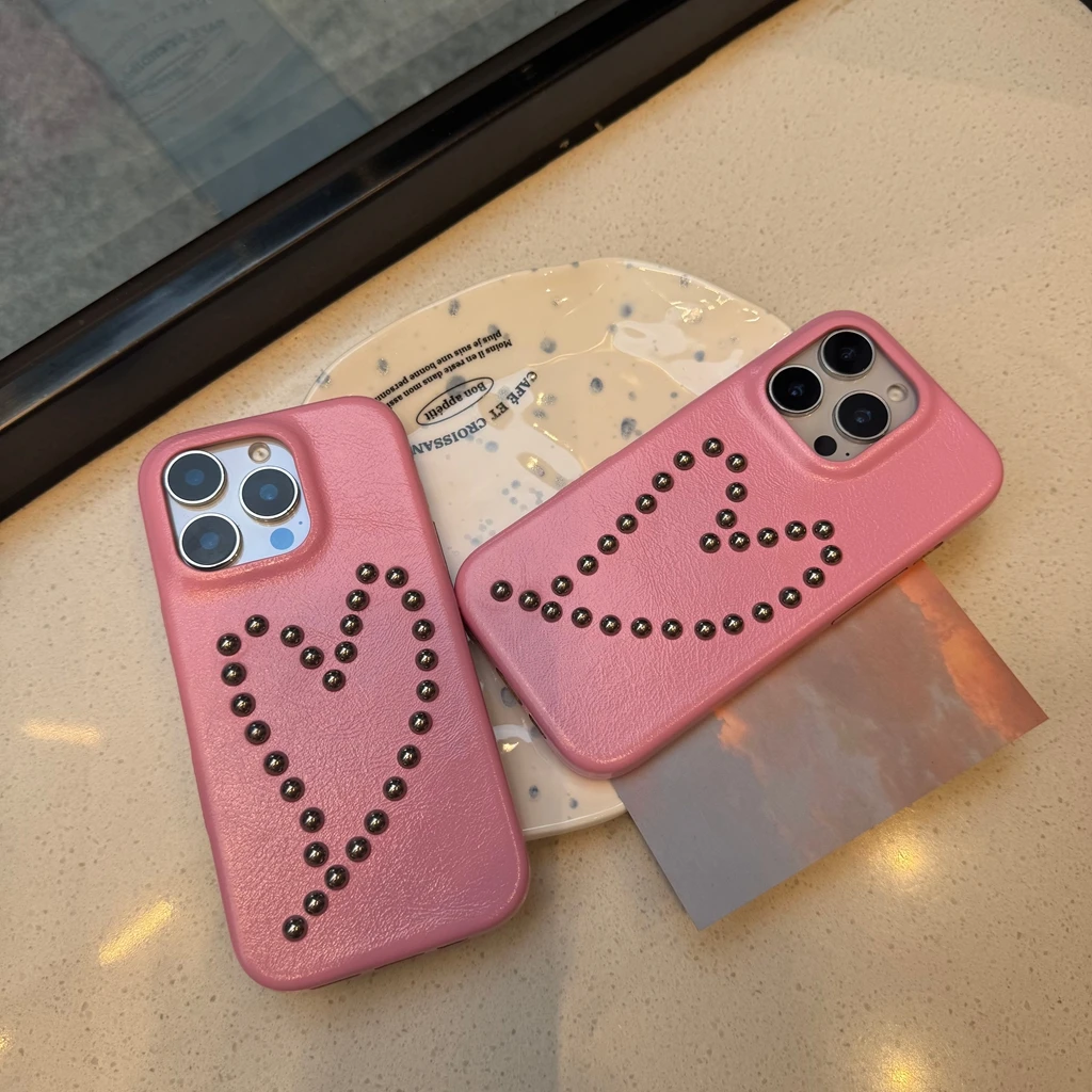 Moda rosa couro rebite amor coração à prova de choque capa protetora do telefone para iphone 17 16 15 14 13 pro max
