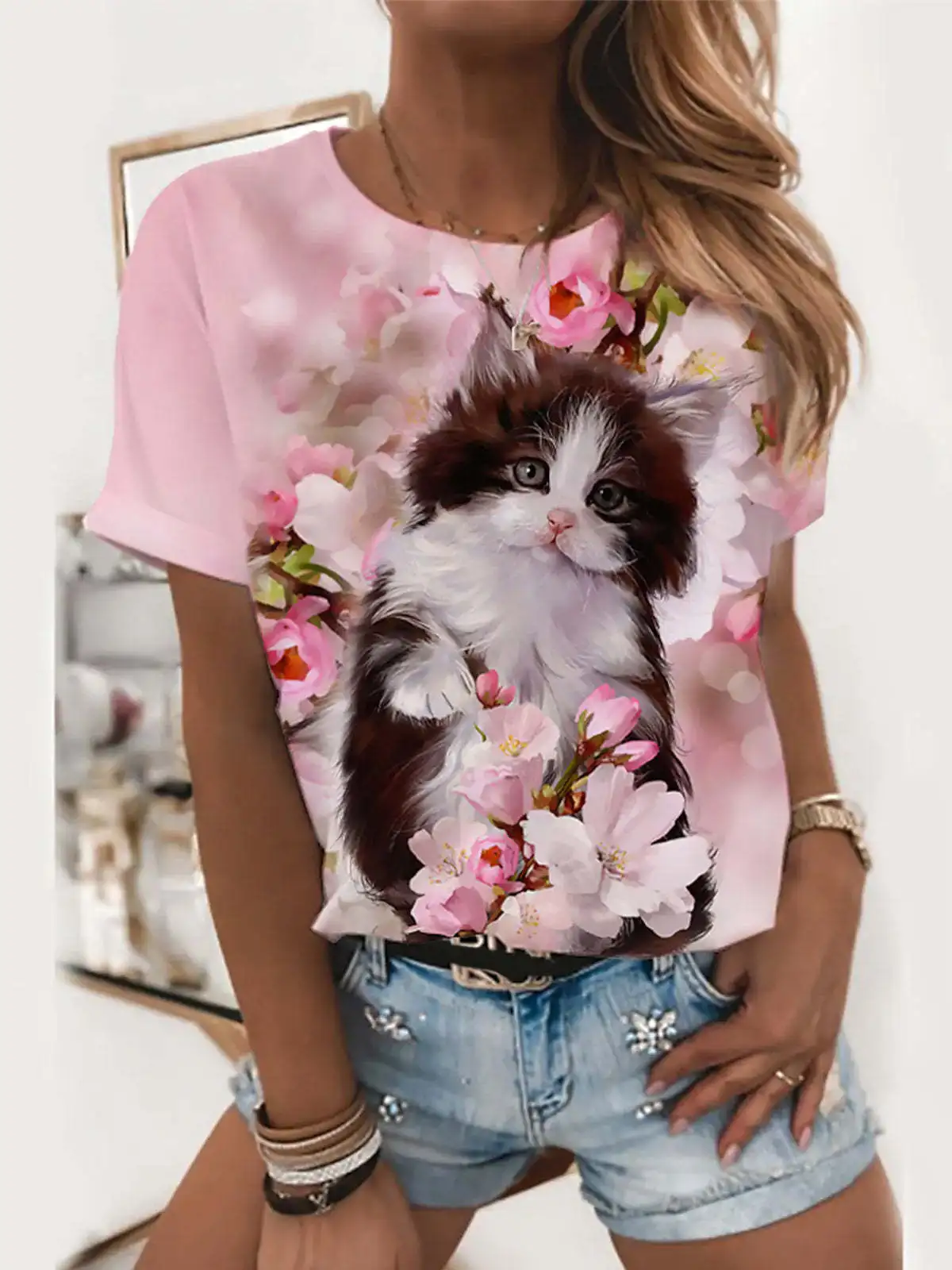 Woman Clothing Short Style Style Sleeve T -shirt, Anime Cow Print Clothing, Comfortable V -blouse, Fashion Street Clothes Blouse