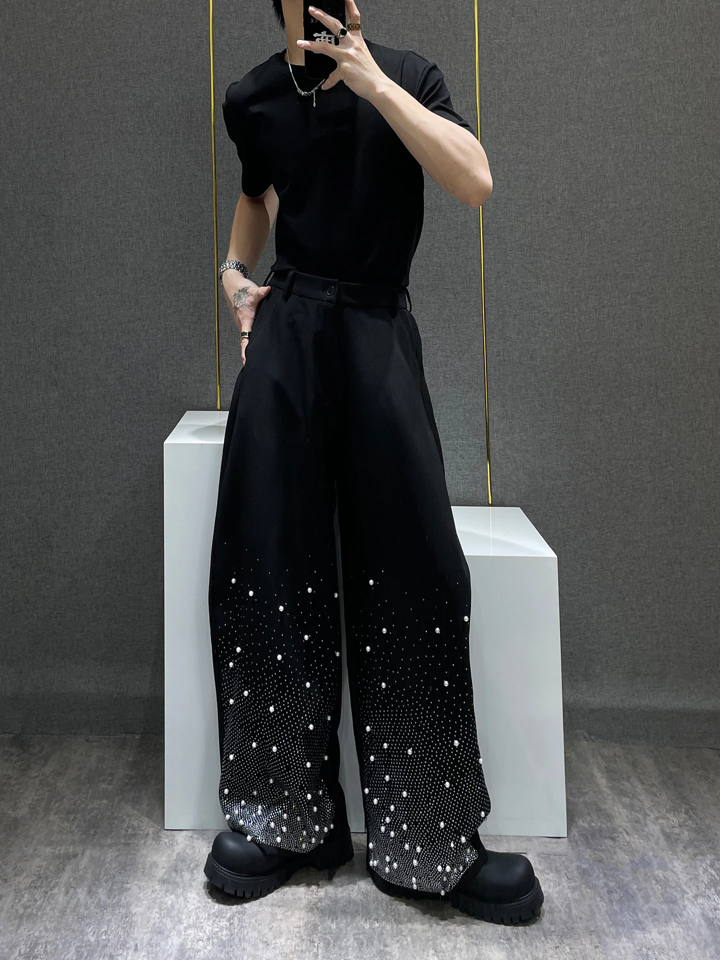 2025 New Fashion Trend High-End Heavy Rhinestone Black Jacket Set for Men Summer New Stylish American High Street Two-Piece Set