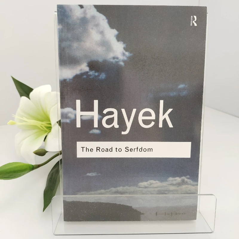 Le chemin vers la servitude par Friedrich Hayek, livre à couverture souple et rigide, philosophie politique, livres anglais incontournables, Livros Libros