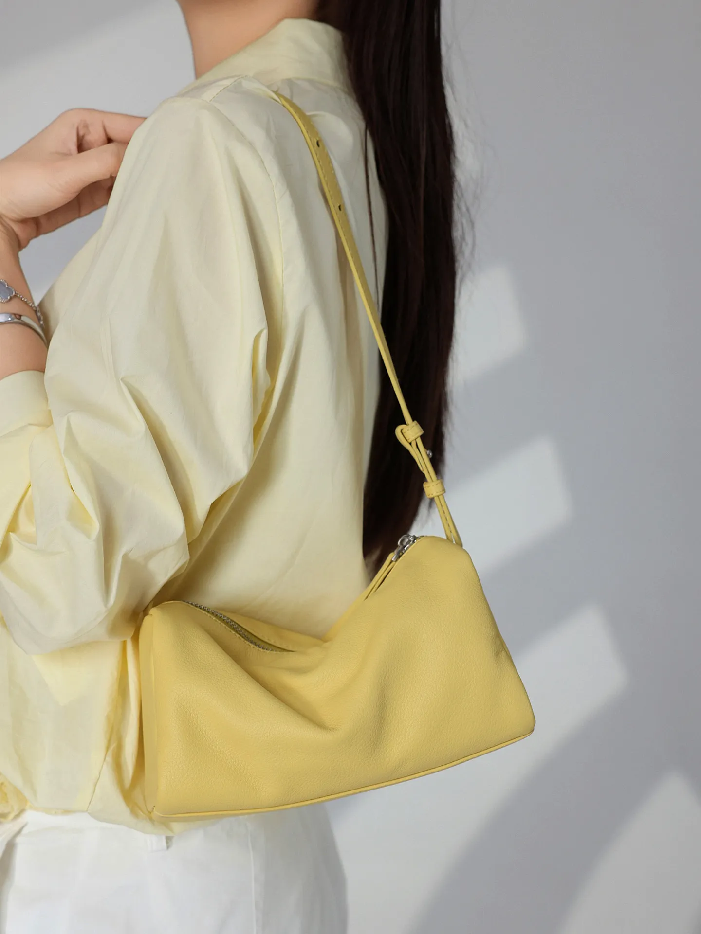 2026 Spring Summer New Luxury Genuine Leather Pillow Bag, Premium Top Grain Cowhide Women Shoulder Crossbody Bag, Lightweight Mi