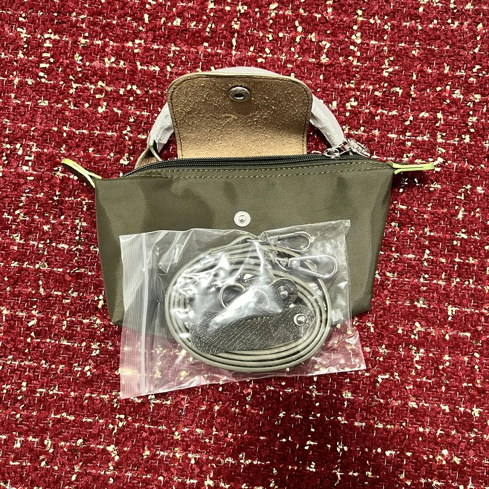 1 セットの高品質 LC 女性用防水ナイロンショルダーバッグファッション取り外し可能なハンドバッグミニバッグ 20*5*11 センチメートル