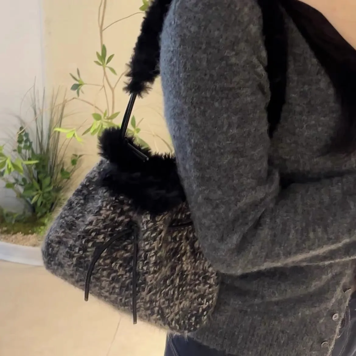 handmade-hooked-feather-dstring-oulder-bag-large-capaci-autumn-winter-new-design-sense-casual-pure-color-briti-sle