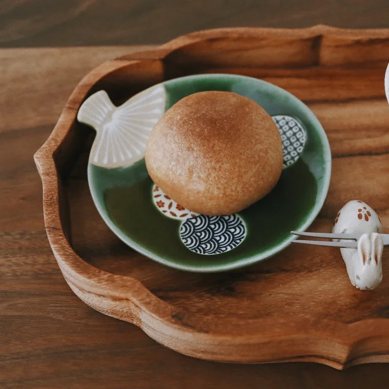 

Glutinous Rice Porcelain Gorgeous Retro Classic Fan Shaped Small Dish Dim Sum Small Dish Ice Crack Glaze