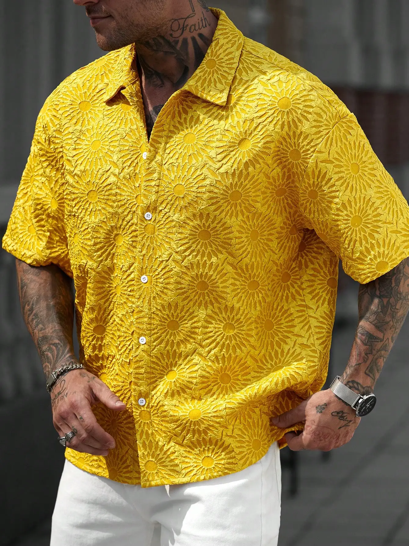 

Men's Yellow Sunflower Jacquard Short-Sleeve Loose Casual Shirt