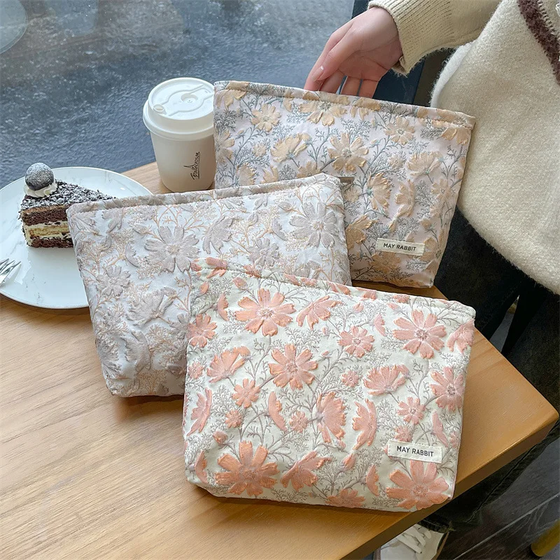 Simple Sweet Pink Flower Embroidered Clutch Cosmetic Bag Makeup Bag Square Canvas Zipper Bag Travel Portable Makeup Organizer