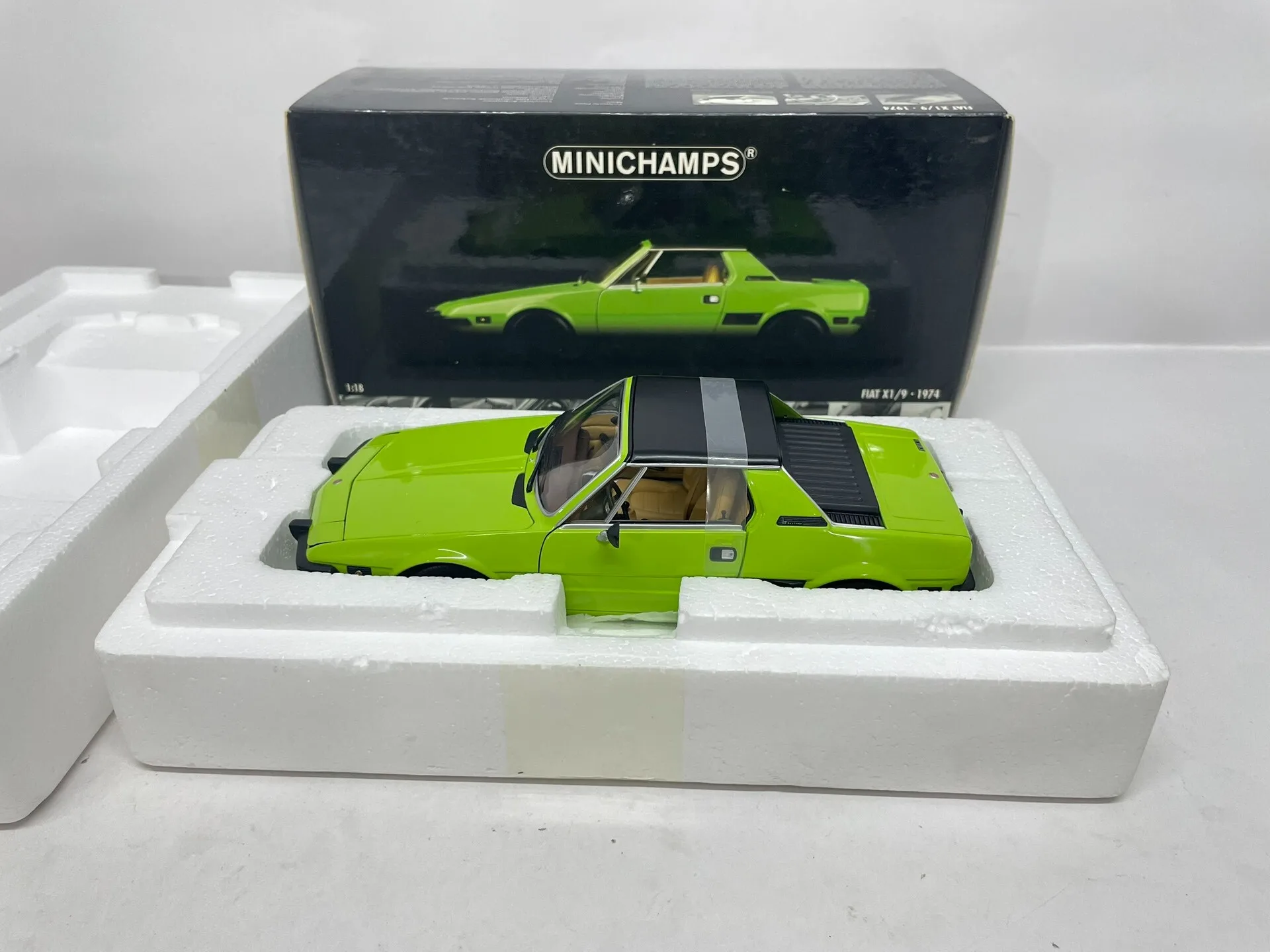 Minichamps 1:18 X1/9 1974 Green Simulation Limited Edition All Open Alloy Metal Static Car Model Toy Gift