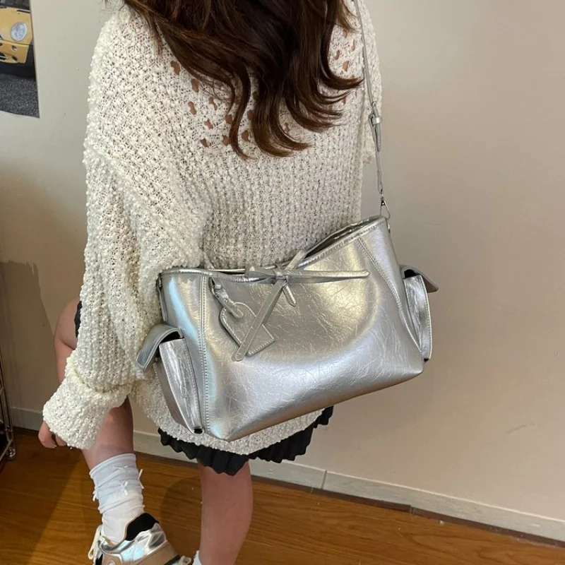 

Top-Tier Ladies Hand Bags Crafted From Star-Printed Leather Boasting Trendy Malta Lasting Lightweight Soft Style