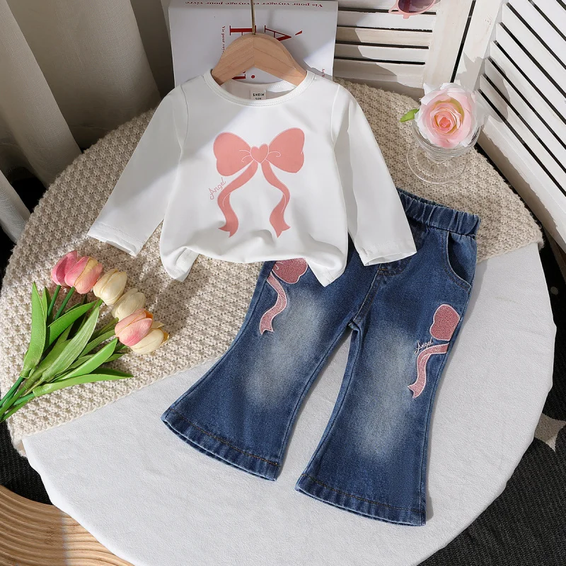 

New girls' round-neck printed knit top and denim bow-embroidered jeans two-piece set