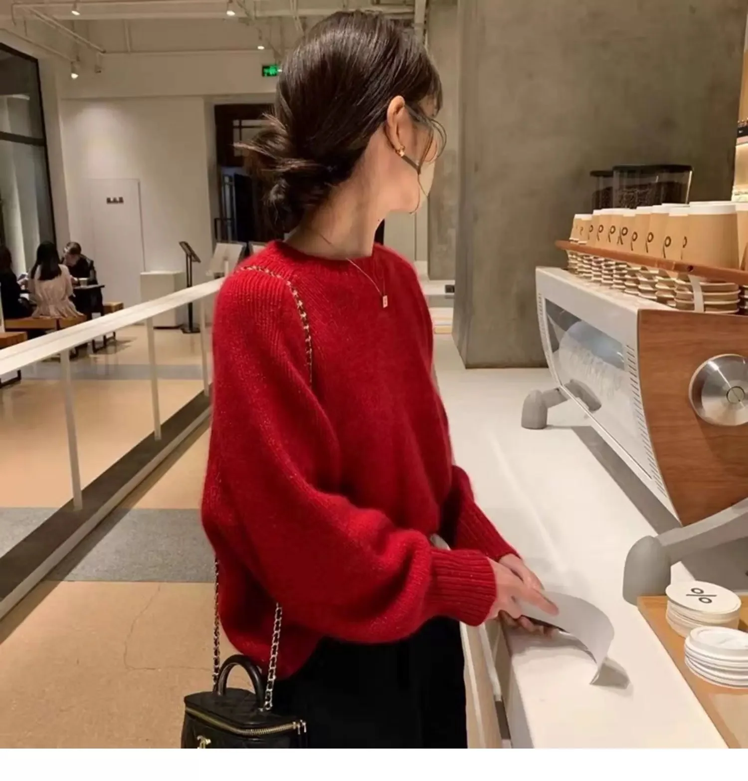 Novo estilo de ombro sela pulôver malhas femininas camisola de lã pura em torno do pescoço fio dourado decoração alta qualidade solto topo