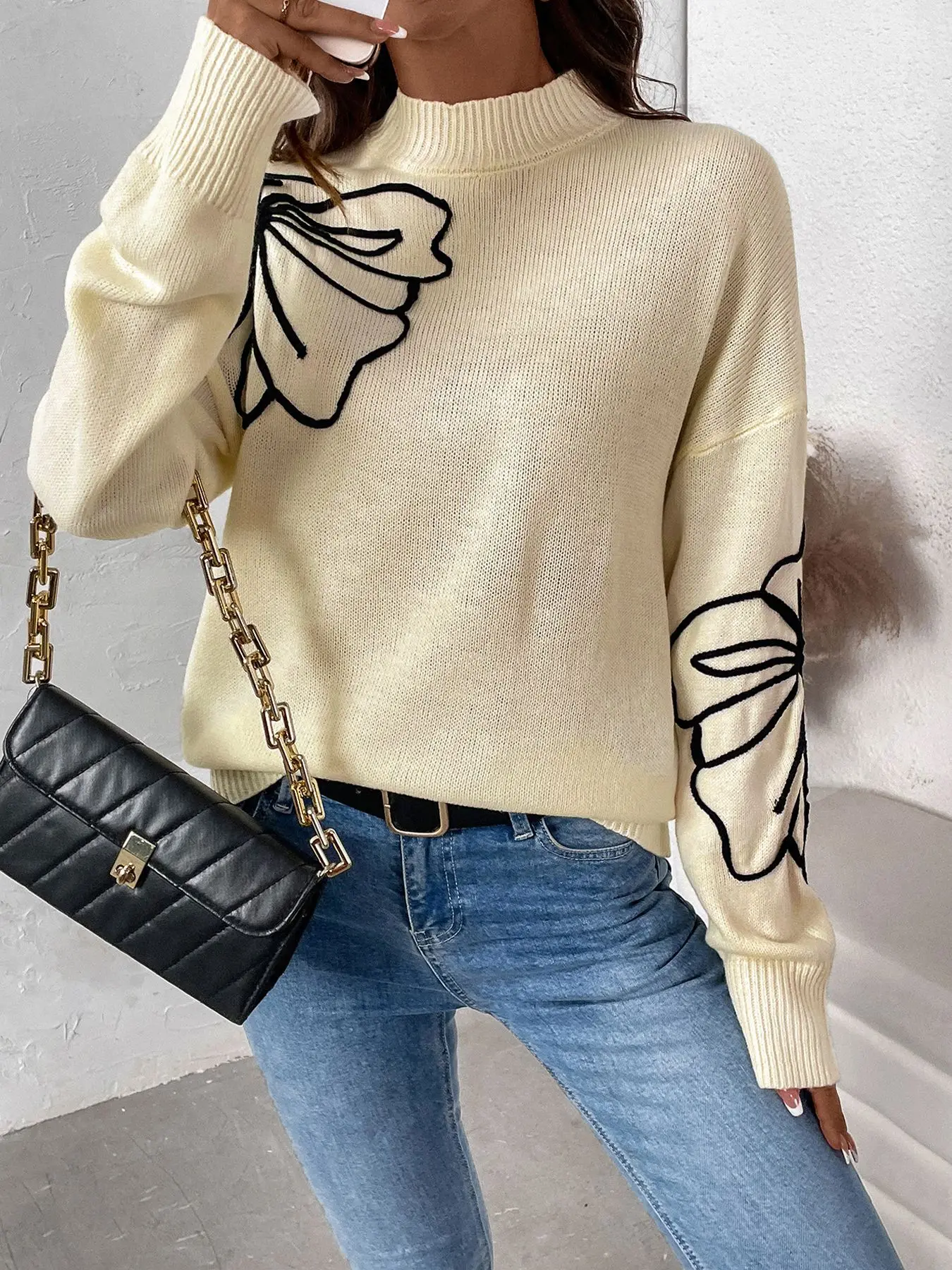 New European And American Autumn And Winter Women's Clothing Fashion Design Sense Semi High Neck Flower Shaped Sweater For Women