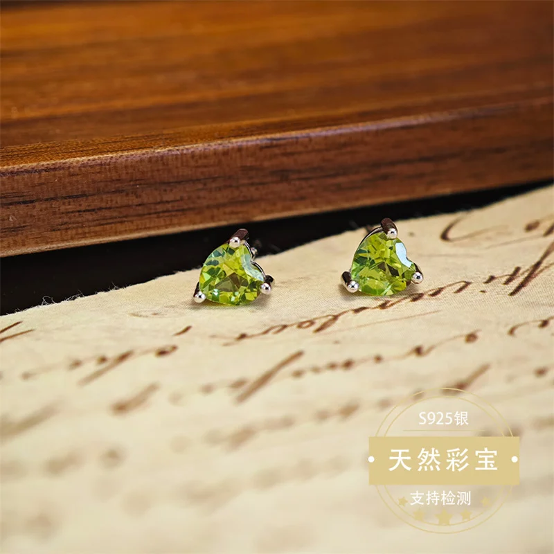 

Серьги-гвоздики с натуральным перидотом в форме сердца, серьги из стерлингового серебра 925 пробы для женщин, милые ювелирные изделия для девочек