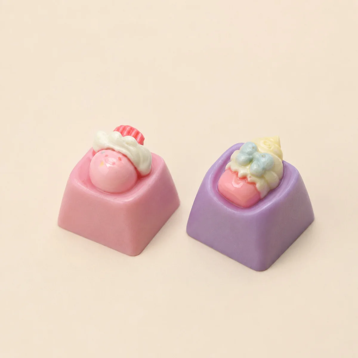 4PCS Random Ice Cream Keycaps Cute 3D Dessert Key Caps Custom Personalized Artisan Set DIY for Mechanical Keyboard Cherry MX ESC