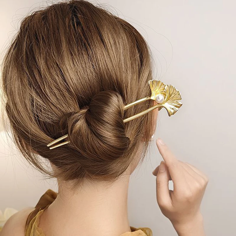2025 nuevas palillos de pelo de hoja de Ginkgo de Metal Vintage para mujer elegante forma de U horquilla de perla accesorios para el cabello