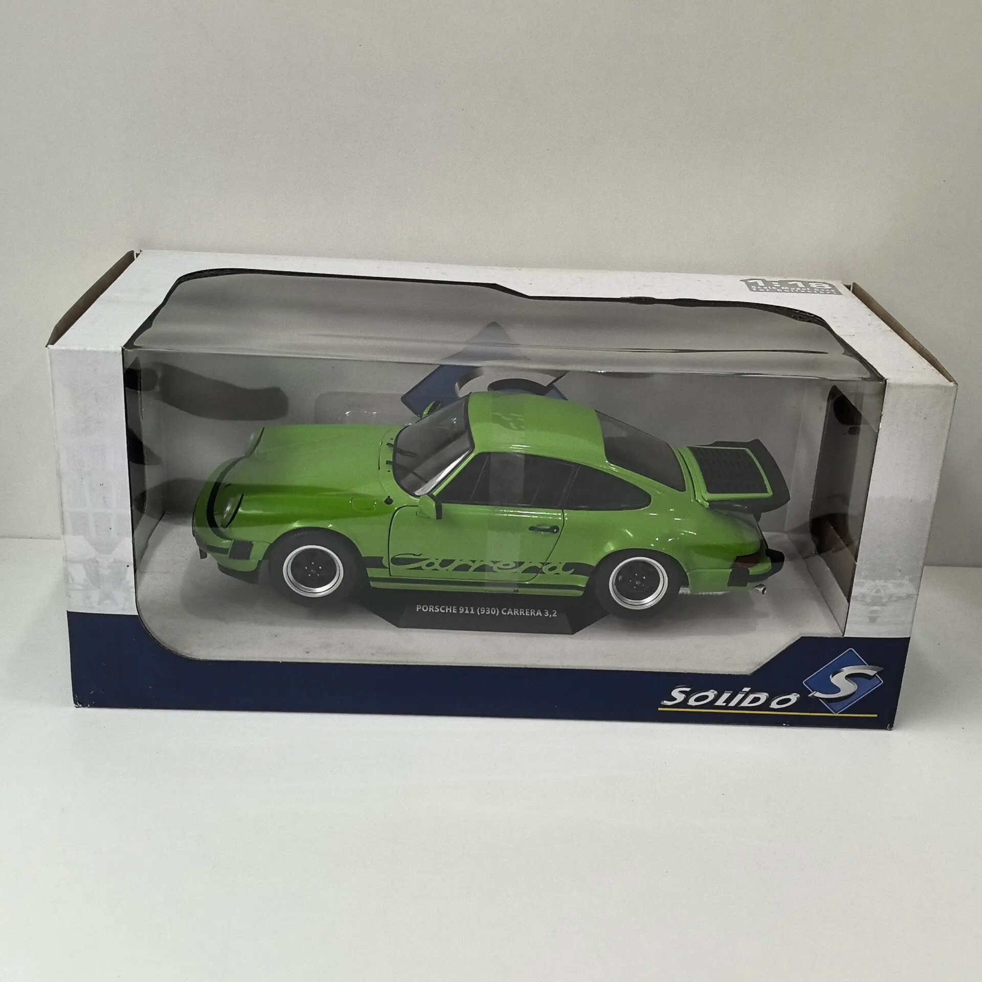 

Модель автомобиля Diecast SOLIDO 1/18 PORSCHE 911 930 CARRERA 3.2 1984, литая под давлением, из сплава, 48 деталей