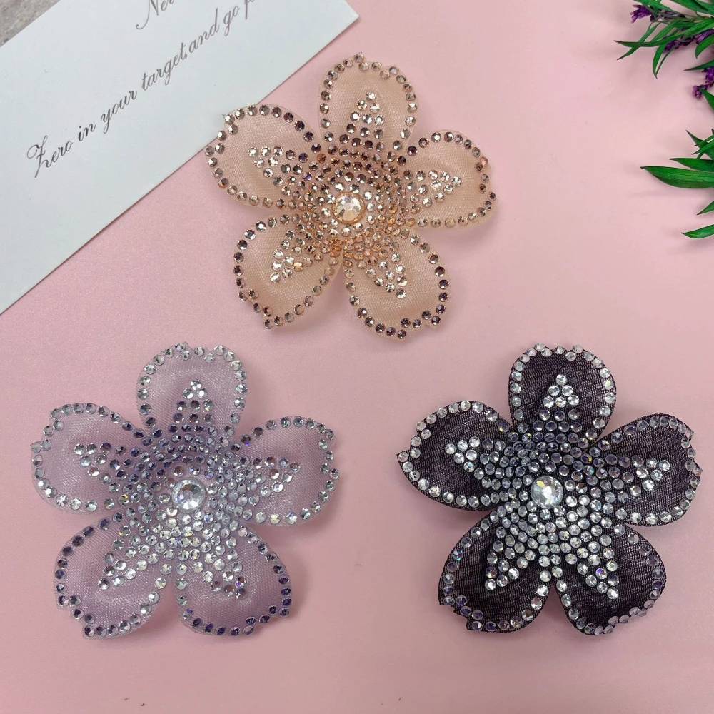 Sparkling Rhinestone Flower Brooch Pins for Women Jewelry Accessory Elegant Applique Fabrics Fashion Decorative Lapel Pins