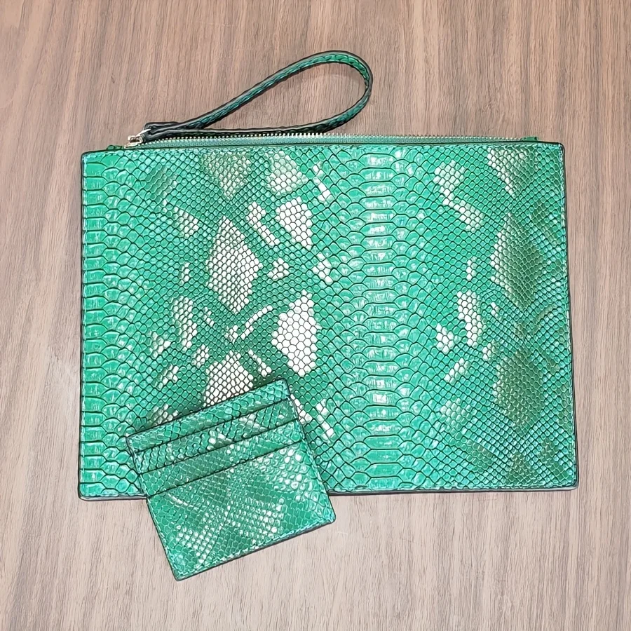 

Green Serpentine 3D Pattern PU Leather Clutch Bag, Elegant Party Envelope Handbag With Wristlet Strap For Women, Fashion Carrie