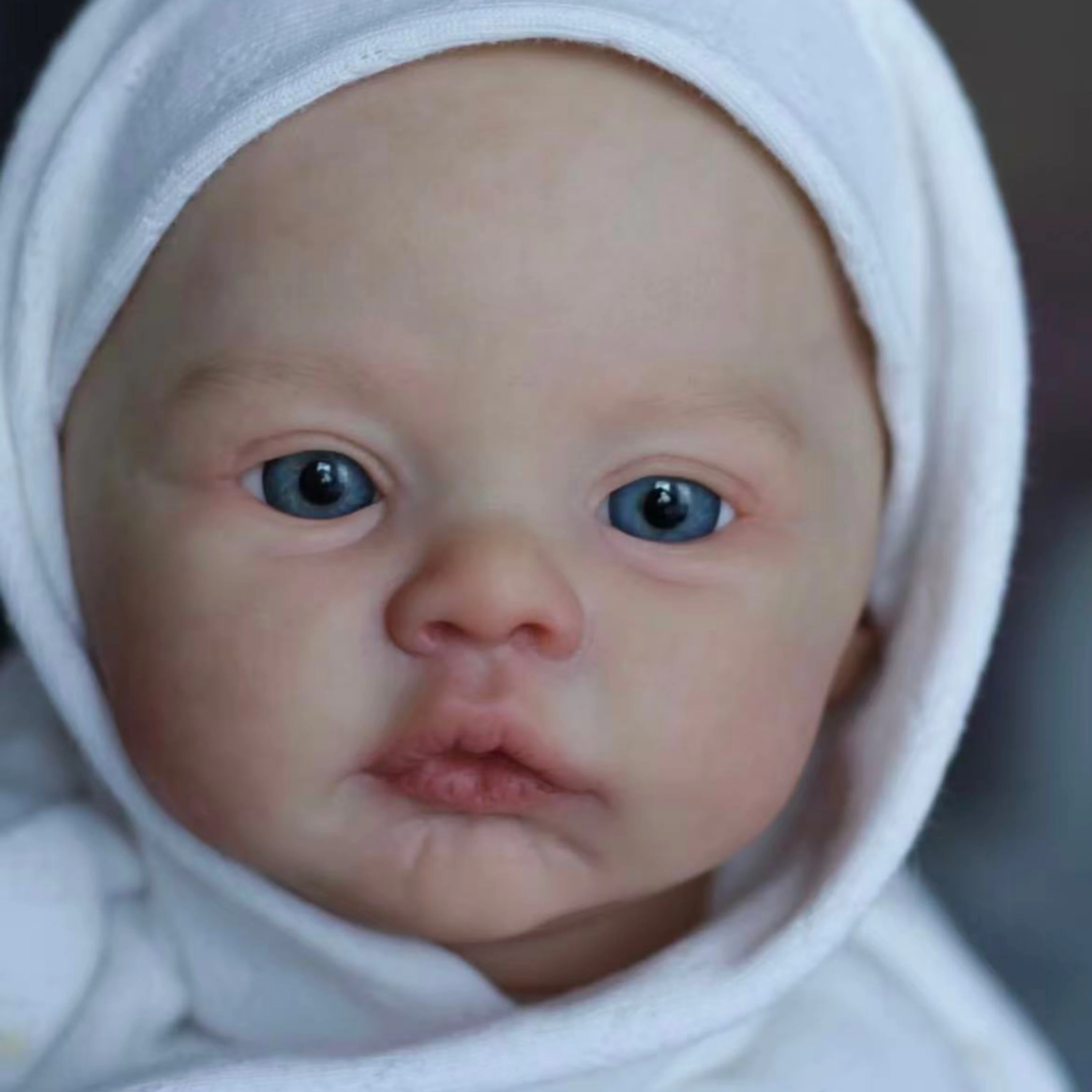 

1pc 13 Inch Simulated Silicone Reborn Doll Cute Painted Meadow Bebe Newborn Baby Soft Solid Girl Holiday/Birthday Party Gift