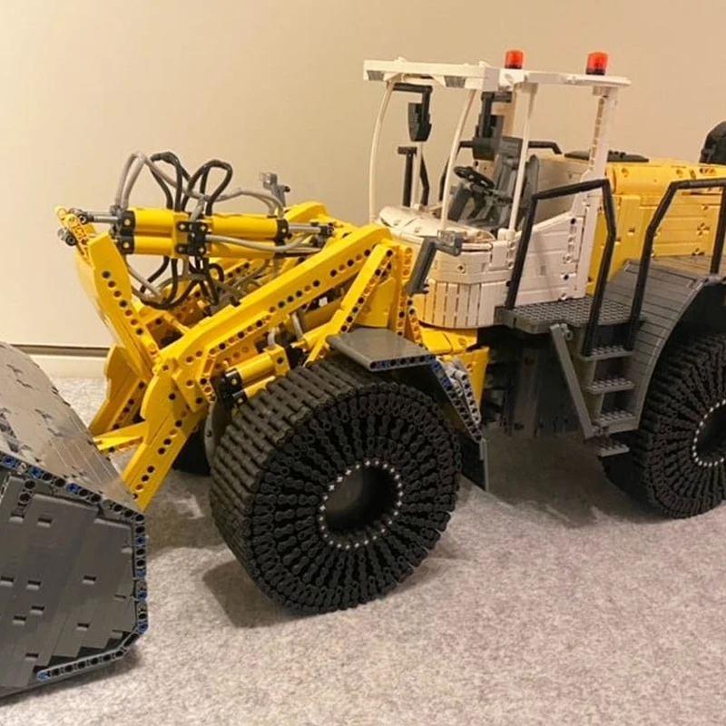 12136 PCS Moc Liebherr 586 Power Loader Engineering Vehicle Model DIY Building Blocks Kids Assembly Toys Festival Surprise Gifts