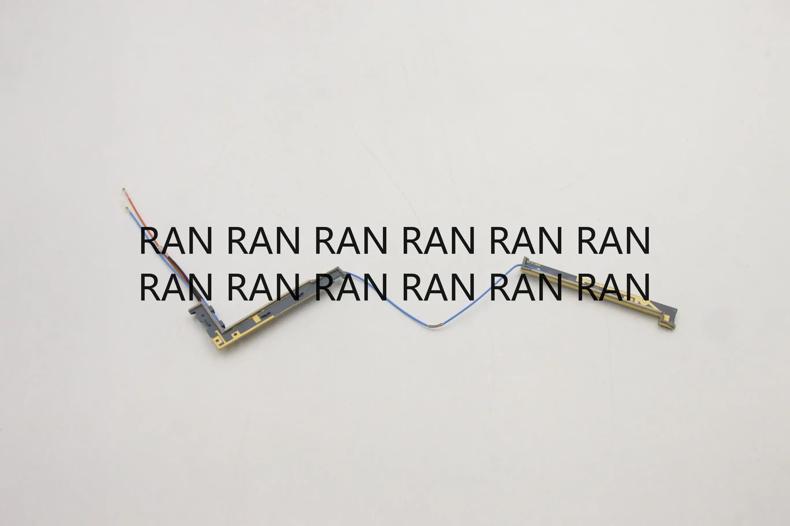 

Новая оригинальная антенна для ноутбука Lenovo ThinkPad T14s Gen 3 Gen 4, WWAN 5G 5A30Z88202