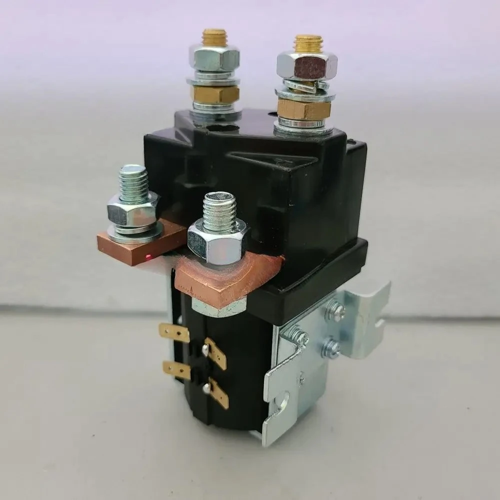 

DC contactors CZWH, ZJWH, SW81, SW84, SW181, 200A, one make and one break.