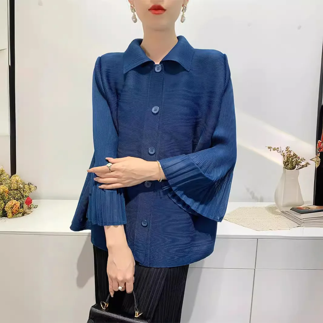 Pleats 2024 Spring And Autumn New Pleated Shirt Women\'s Burst Bit Sleeve One Row Button Top Loose Casual Women Clothing