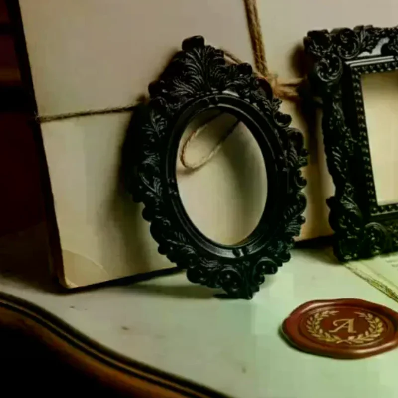 1Pcs European-style Resin Material Black-edged Prop Photo Frame, DIY Wall Decoration, Suitable For Props
