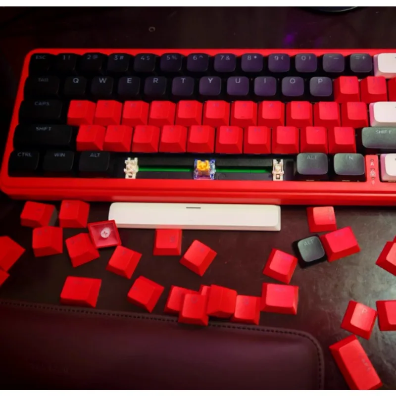 

Горячая распродажа: низкопрофильные кейкапы Biubiu, черные, с подсветкой, лазерной гравировкой, из PBT, ультратонкие, для самостоятельной сборки клавиатур, универсальные, настраиваемые