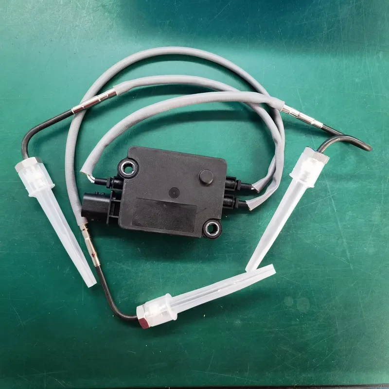 OEM NOX Sensor 5WK96682B 5WK96682C 5WK96682D New Condition Part Numbers A0009053503 A0009055300 A0009057000