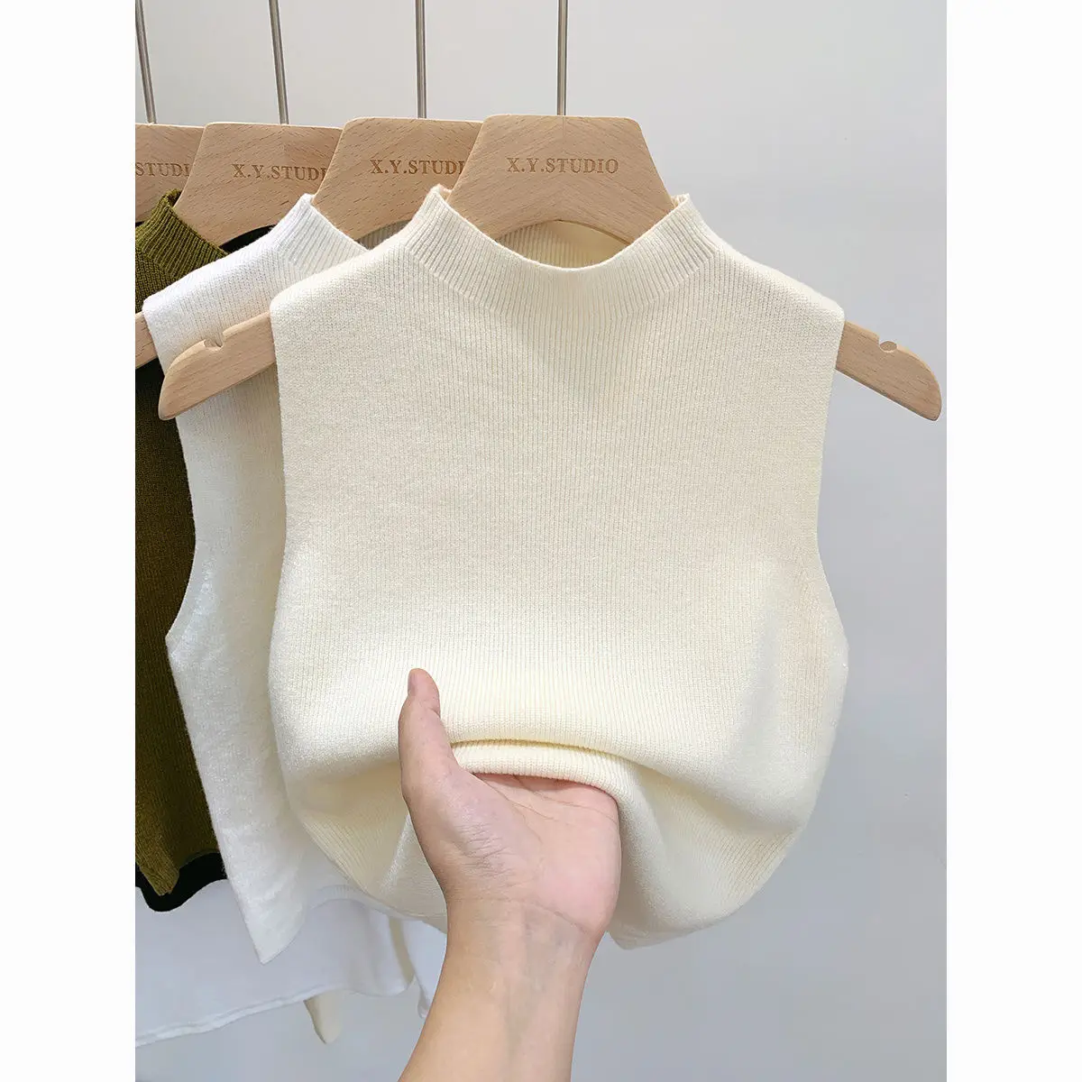 Chaleco de suéter de punto con temperamento para mujer, camisola de Cuello medio alto, Top corto sin mangas, primavera y otoño