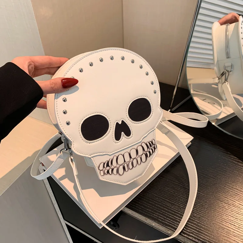 2024 New Trendy Small Round Versatile Halloween Internet Celebrity Single Shoulder Crossbody Personalized Fashion Cool Skull Bag