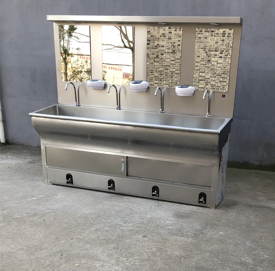 

Hospital Three Person Stainless Steel Medical Washing Hand Sink