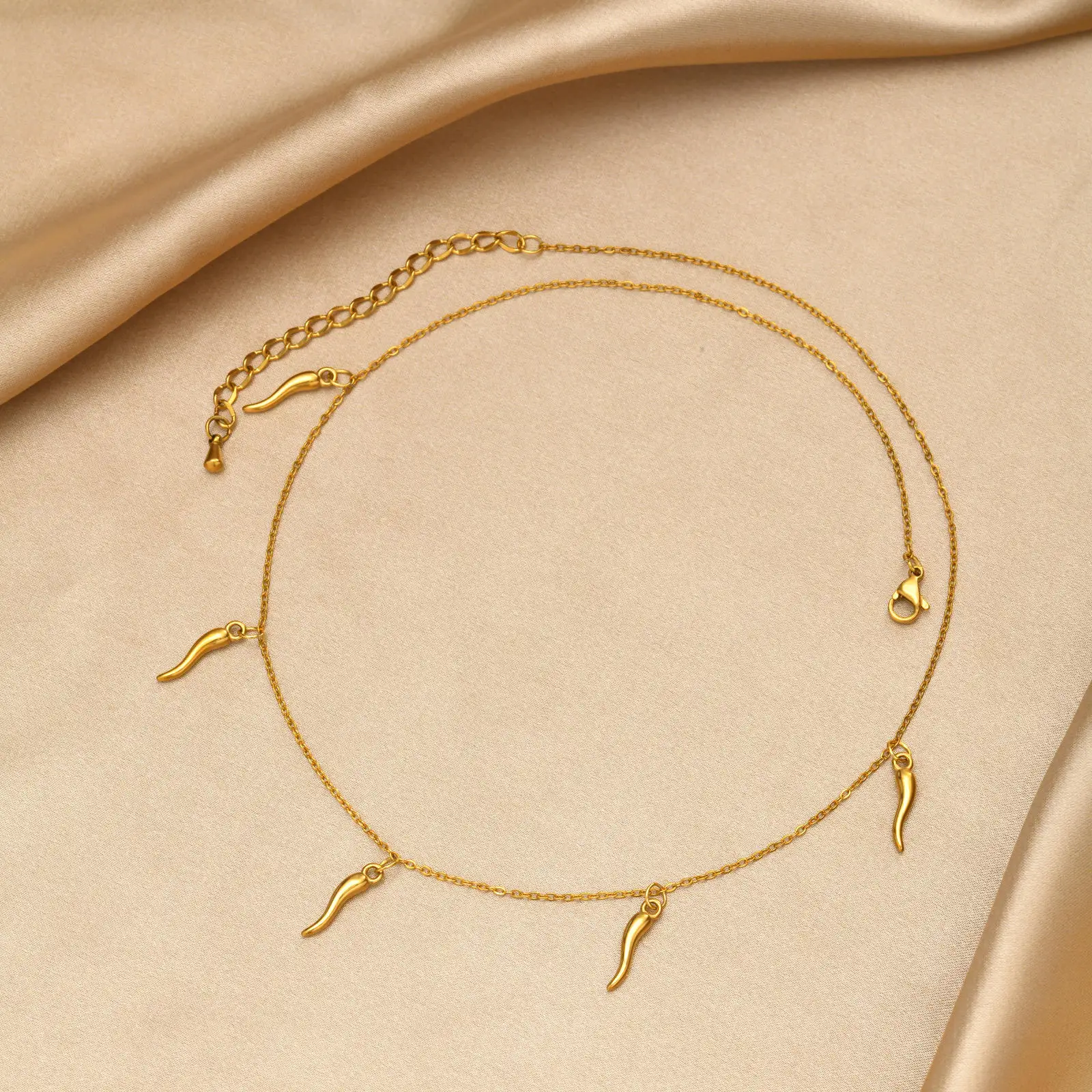 Vintage Italian Horn Pendant Necklace for Women Stainless Steel Gold Plated Chili Pepper Charm Choker Necklace Amulet Jewelry