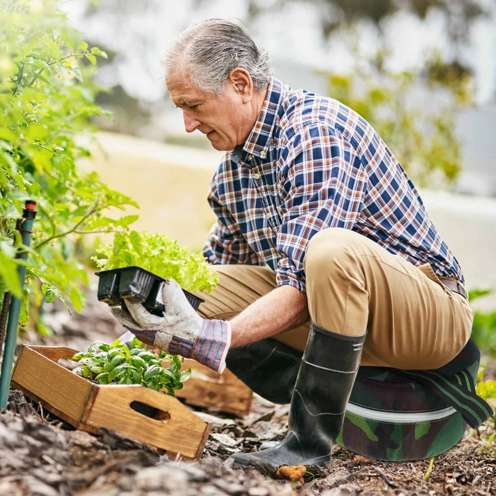 

Lightweight Portable Foam Stool Small Outdoor Camping Gardening Weeding Stool Travel Footstool Comfortable Camping Footstool