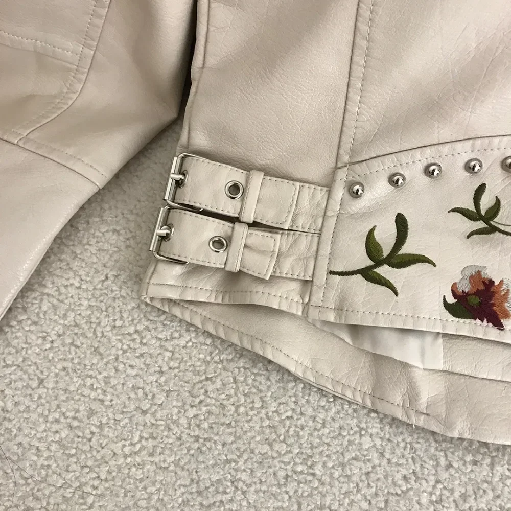 Damska kurtka motocyklowa z haftem i nitami, odzież motocyklowa i biker, wiosna 2025, kurtka motocyklowa, kurtki ze skóry PU, odzież uliczna, płaszcz na zamek błyskawiczny