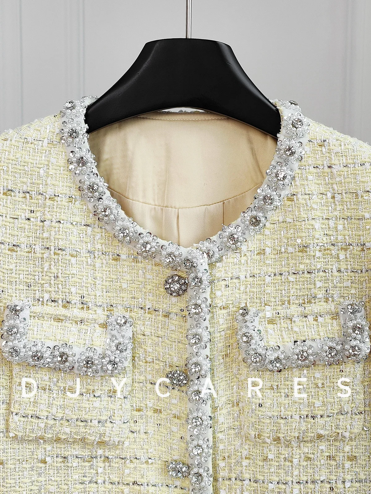 New Coarse woolen elegant pearl studded diamond long sleeved jacket big  size