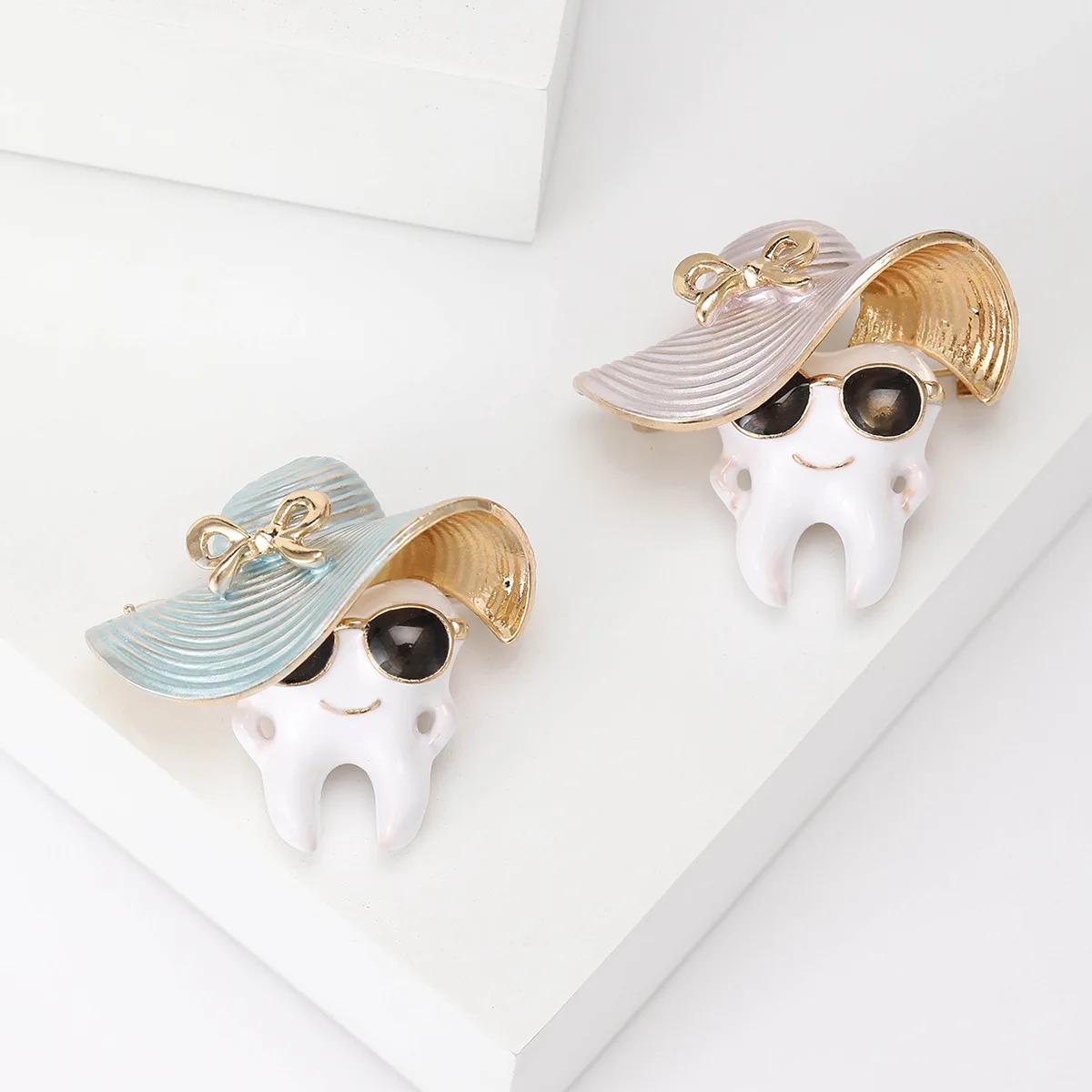 Cute Enamel Tooth Brooch Pin for Women Girls Unisex Creative Funny Dental Dentist Jewelry Gifts Lapel Backpack Hat Decoration