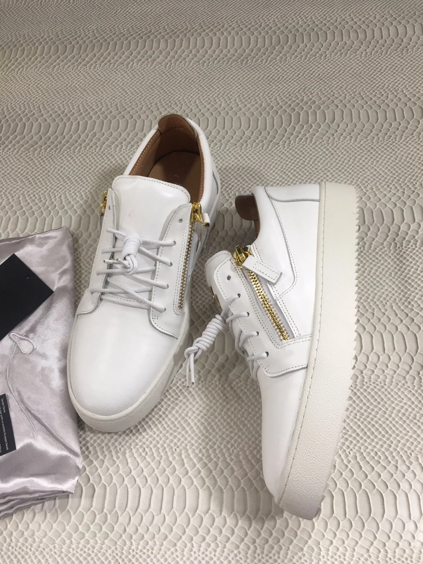 

Top Quality Casual Sneakers for Men Brand Designer Women Tennis shoes Luxury Genuine Leather GZ Loafers Sports shoes 35-48 G0227