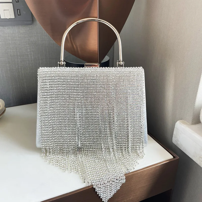 

Diamond Evening Bag Celebrity Blingbling Tassel Handbag for Nightclubs Parties Women's Queen Luxury Banquet Handbag with Chain